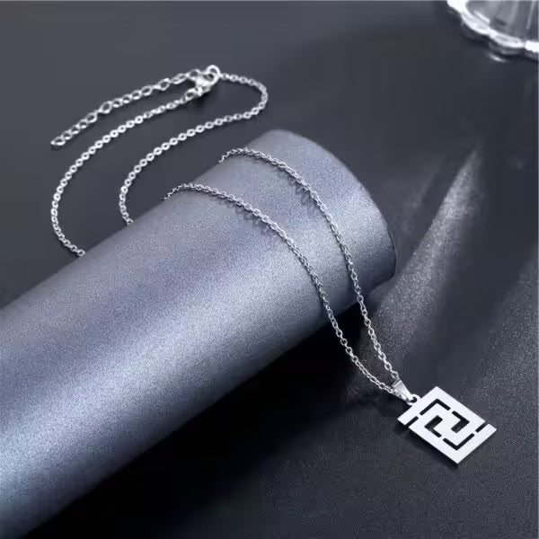 Geometric Pattern Pendant Unisex Necklace(EGN164)