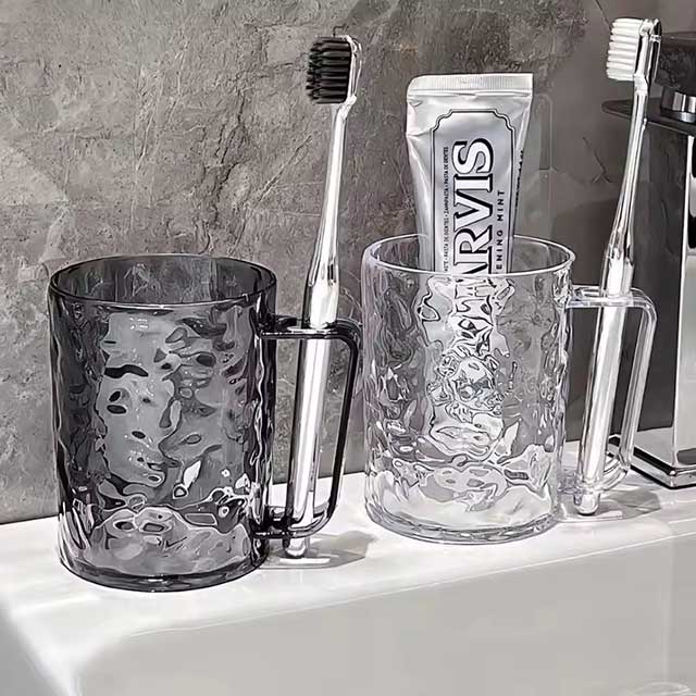 Glacier Pattern Mouthwash Cup – Stylish Transparent Plastic Toothbrush Holder with Handle for Home Bathroom