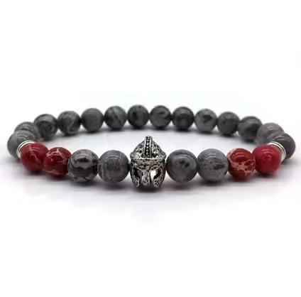 سوار على شكل رأس محارب من الخرز الرمادي والأحمر (EGBT151)