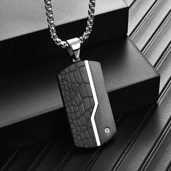 Collier avec pendentif demi-crocodile et point de zircon, chaîne en argent (EGN105)
