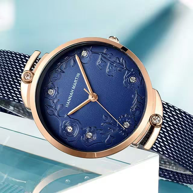 Montre femme HANNAH MARTIN en maille acier inoxydable, modèle (119F)