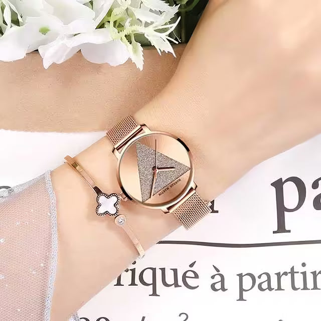 HANNAH MARTIN Montre Femme Acier Inoxydable Maille Modèle 1332W