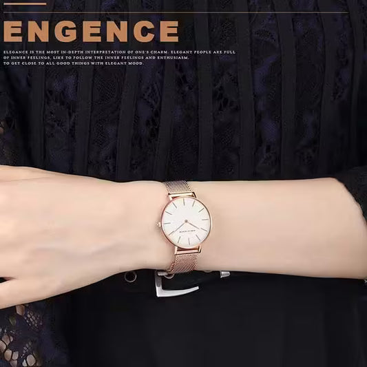 Montre femme HANNAH MARTIN en maille et acier inoxydable (modèle HM-CH36 or)