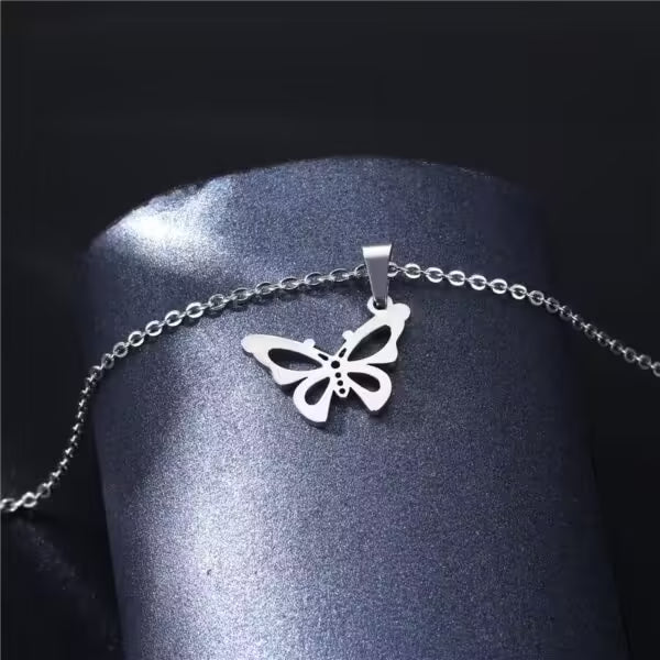 Collier ras du cou avec pendentif papillon creux pour femme (EGN152)