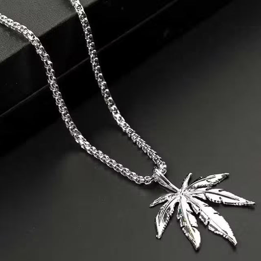 Collier pendentif feuille en acier inoxydable (EGN037)