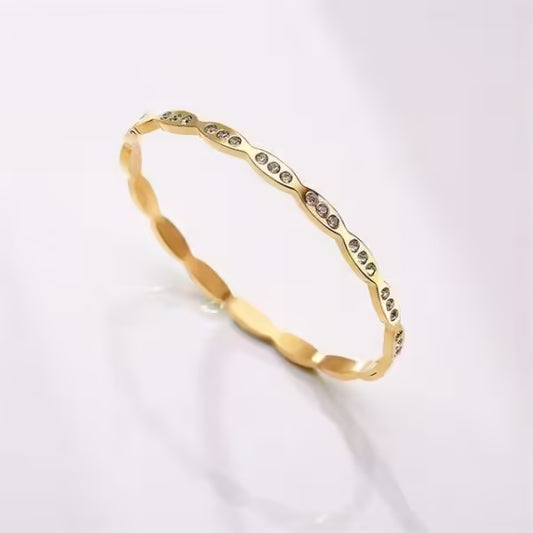 سوار نسائي فاخر من الفولاذ المقاوم للصدأ بإبزيم مخفي (EGBT328)