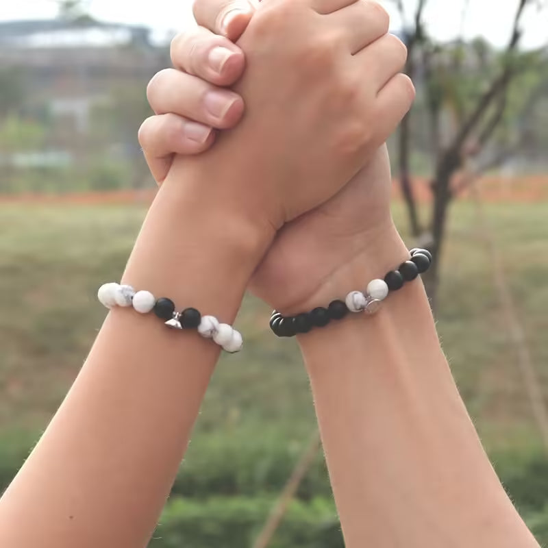 Magnetic Link Couple Distance Beads Bracelets (EGBT215)