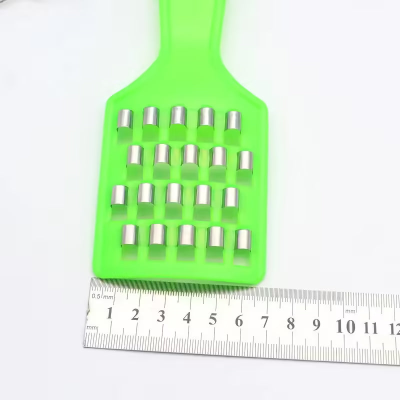 Stainless Steel Manual Grater – Versatile Kitchen Tool for Fruits and Vegetables