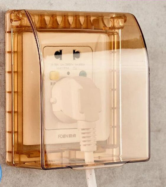 Boîtier de protection étanche pour prise