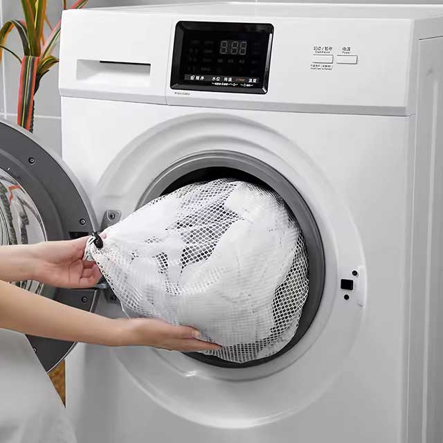 1PC Mesh Laundry Bag - Machine Washable Drawstring Travel Wash Bag for Blouses, Hosiery, Stockings & Underwear