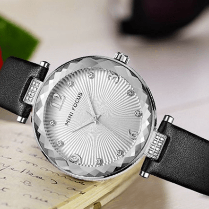 ساعة ميني فوكس النسائية الجلدية (MF0038)