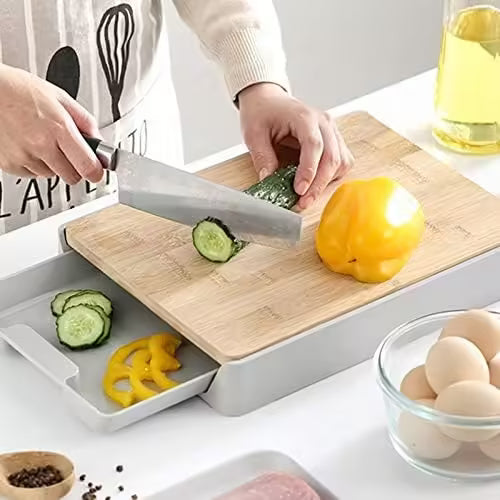 Planche à découper multifonctionnelle pour usage domestique