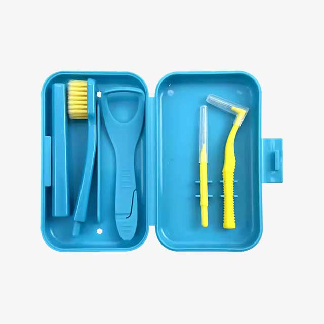 Portable Toothbrush Case & Oral Hygiene Kit – Includes Interdental Brush, Tongue Scraper, and Travel Toothbrush for Teeth Whitening