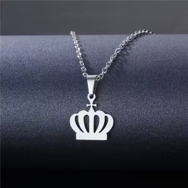 Collier pour femme en acier inoxydable avec couronne de reine (EGN158)