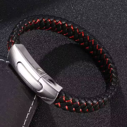 سوار جلدي رجالي بقفل مستطيل باللونين الأسود والأحمر (EGBT104)