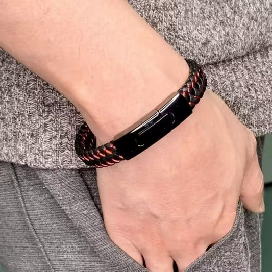 سوار جلدي رجالي بقفل مستطيل باللونين الأسود والأحمر (EGBT104)