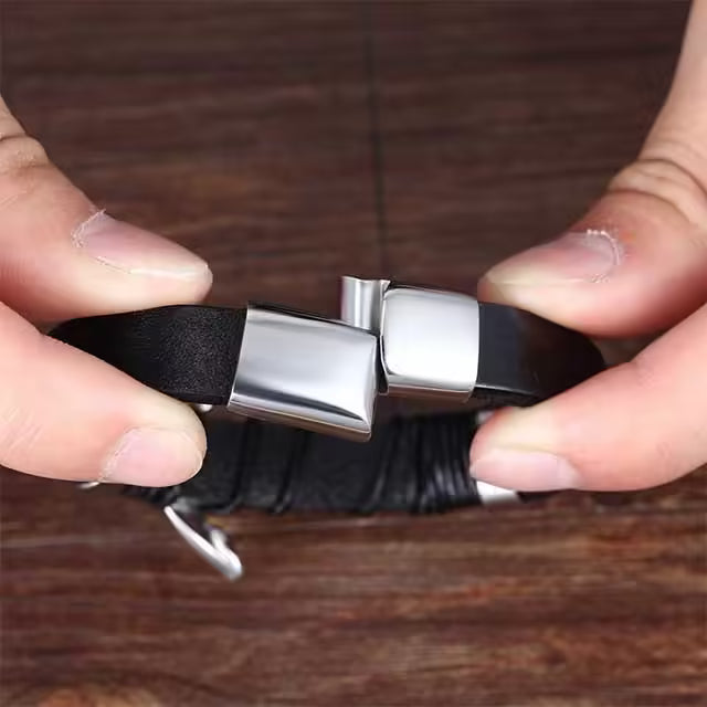 Bracelet en cuir noir simple avec boucle magnétique (EGBT154) 
