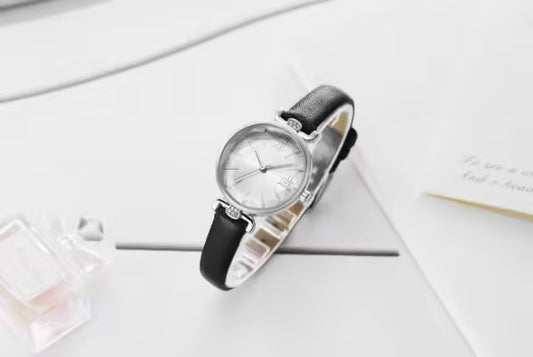 ساعة SK الجلدية النسائية (K8067) 