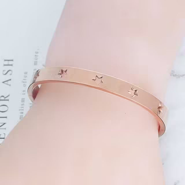 Stars Stainless Steel Women Bangle (EGBT326)