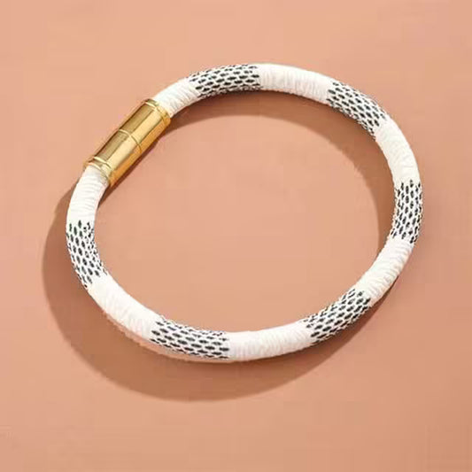 سوار من جلد البولي يوريثان للجنسين مع مشبك من سبائك الذهب (EGBT125)