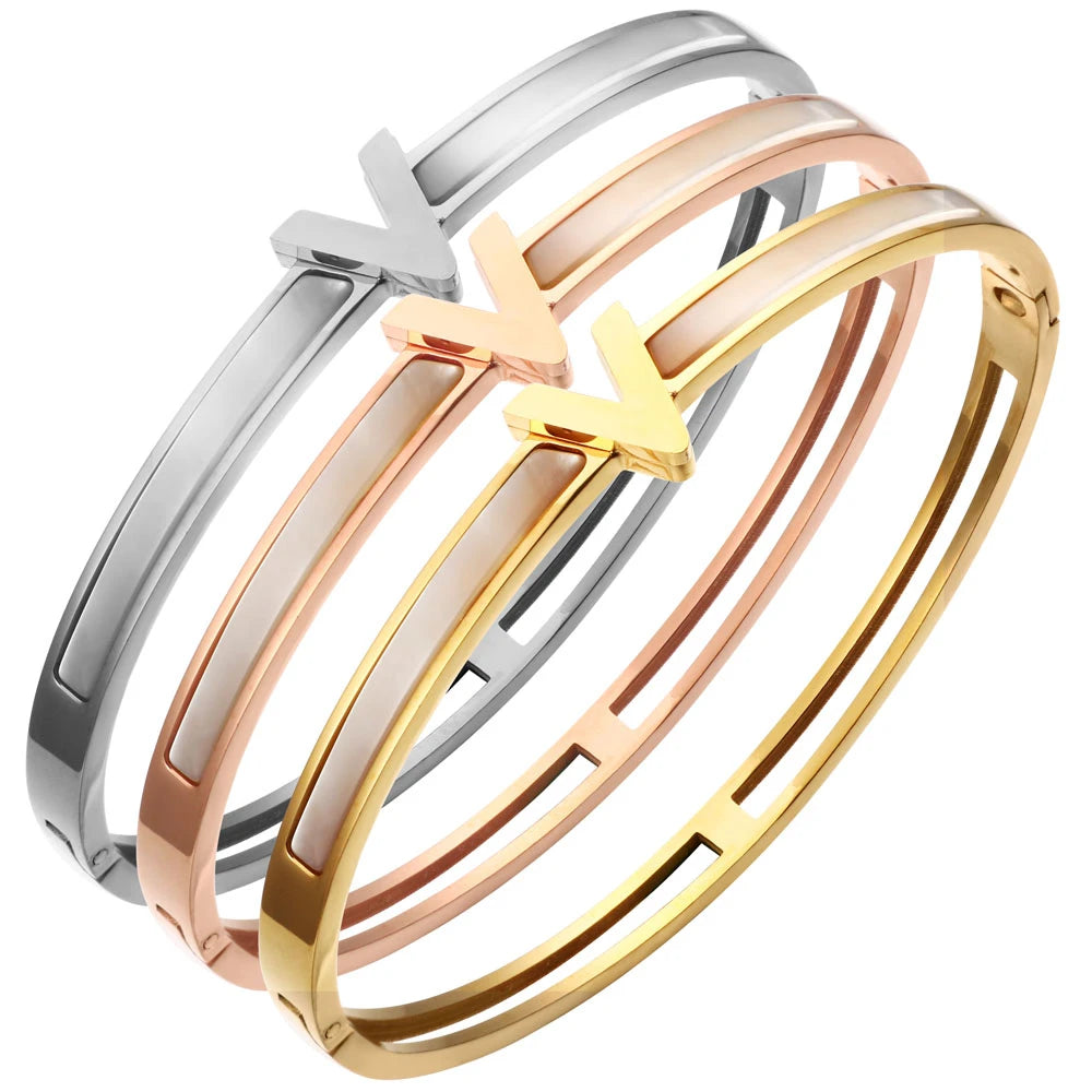 V-Shape Stainless Steel Cuff Bangle (EGBT366)