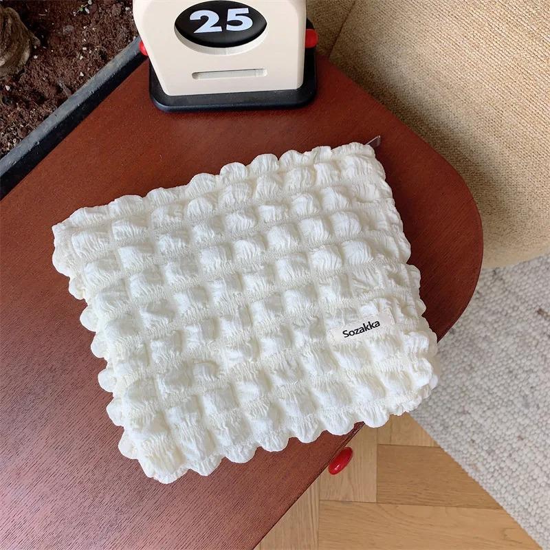 Pochette cosmétique en fil à bulles aux couleurs de bonbons (EGB204)