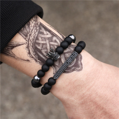 Black bead bracelet on sale with crown