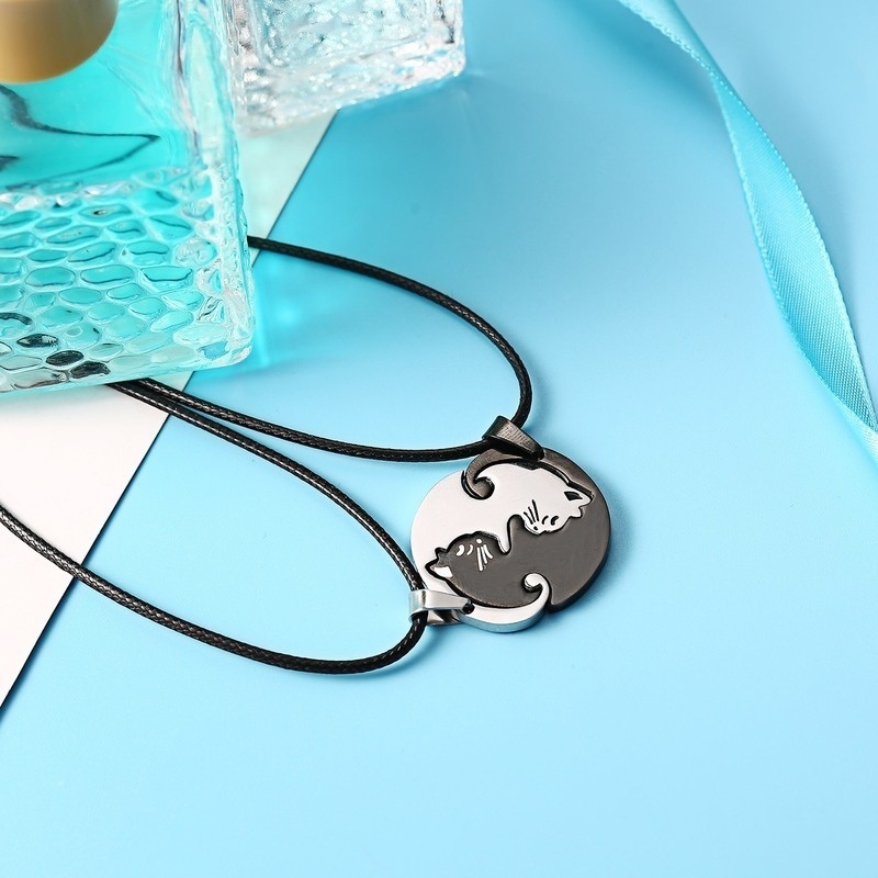 Cute Cat Couple's Necklaces | Titanium necklace, Cat couple, Necklace