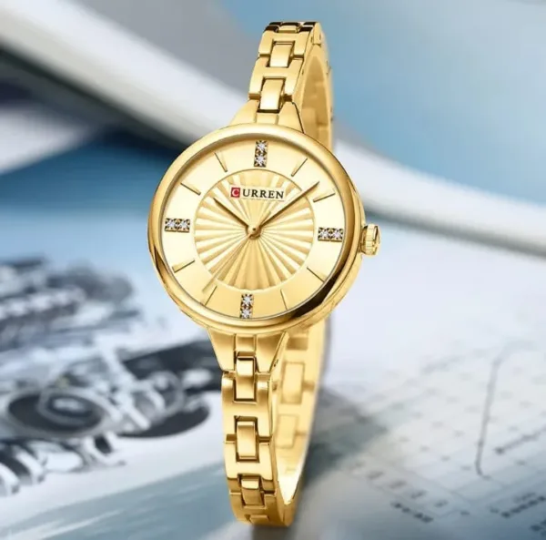 Curren Generous Luxury Classic Women Watch