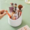 Rotating Makeup Brush Holder – Portable Dustproof Cosmetic Organizer for Lipstick, Eyeshadow & Beauty Essentials