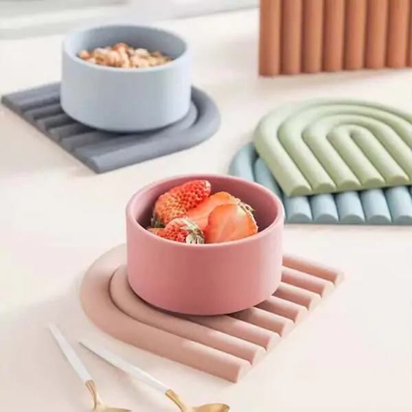 Rainbow Silicone Table Mat – Heat-Resistant Coaster, Pot Holder & Placemat for Kitchen Use