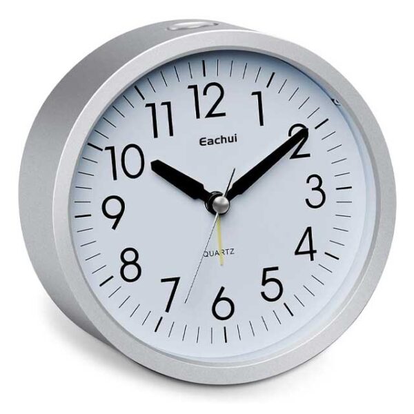 Eachui Quartz Analog Alarm Clock – 4.2" Large Dial Table Clock with Night Light, Snooze, Height & Strong Alarms, Battery Operated